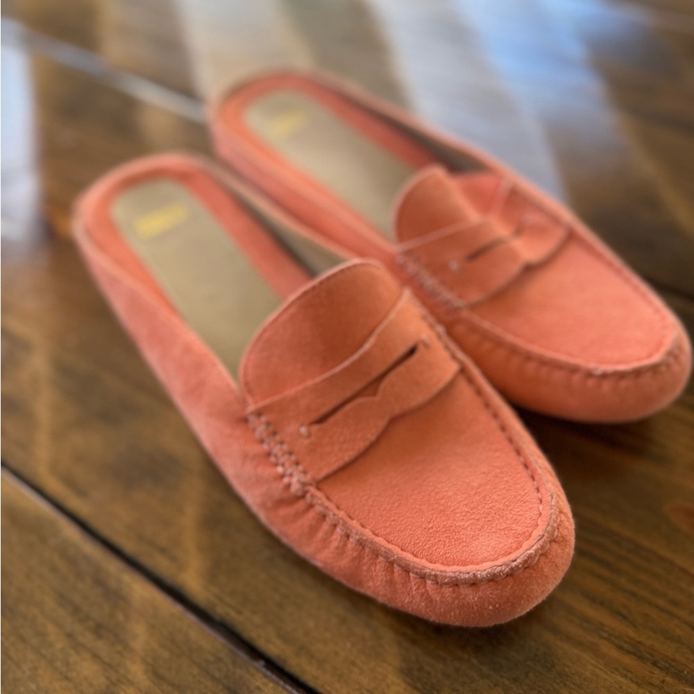Johnson & Murphy Soft Coral suede slides. Like new. Size 8.5